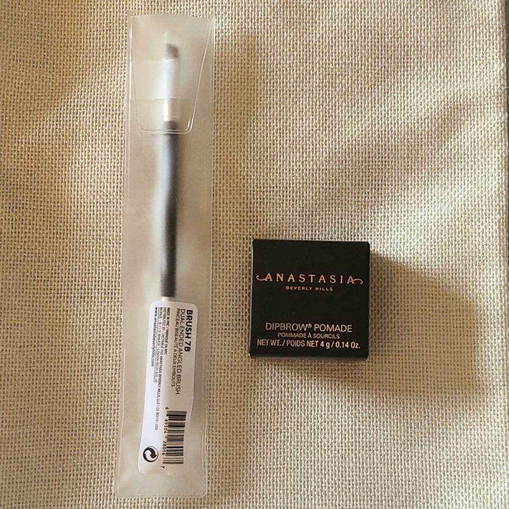 ABH Dipbrow Pomade & Brush 7b